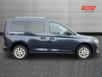 Used Ford Tourneo Connect 2022 for sale - 76735995: Photo