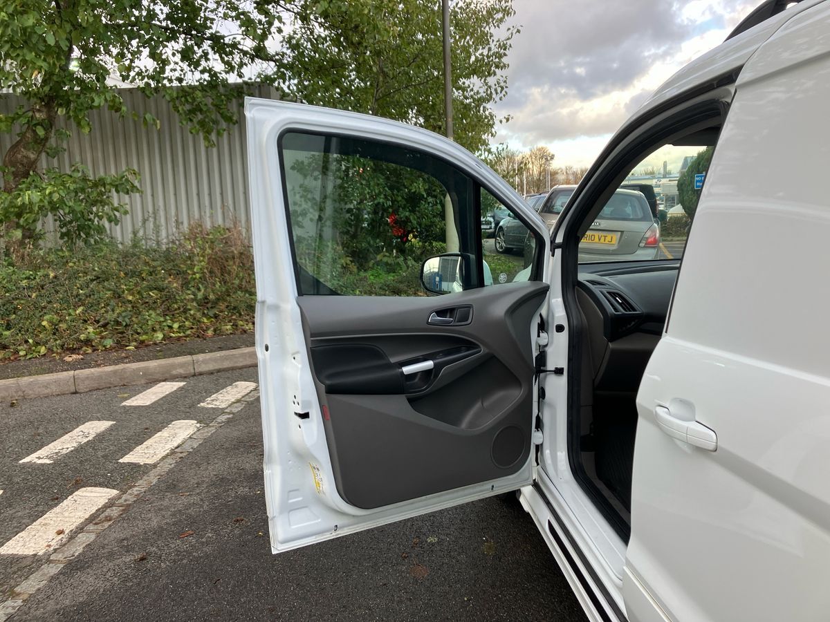 Used Ford Transit Connect 2023 for sale - 76669306: Photo 40