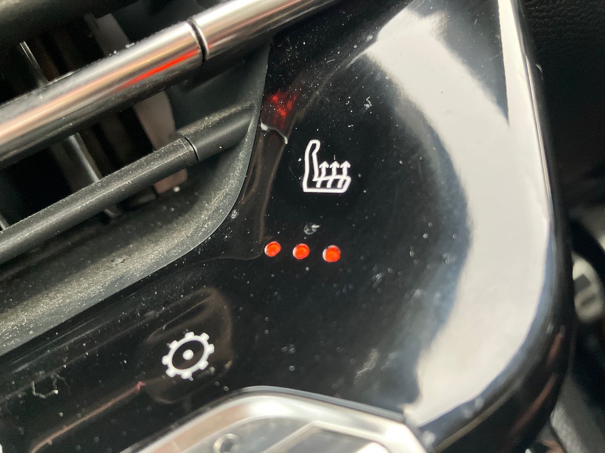 Used Peugeot 2008 2022 for sale - 76272395: Photo 38