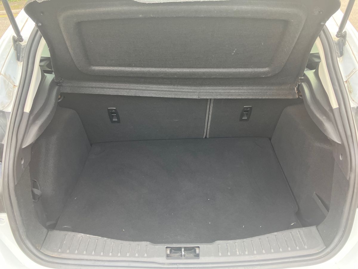 Used Ford Focus 2014 for sale - 76382841: Photo 20