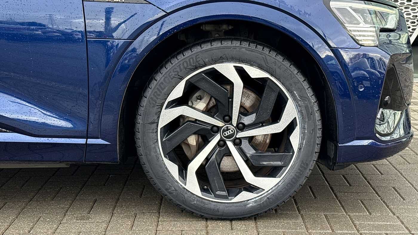 Used Audi e-tron 2021 for sale - 76674056: Photo 5