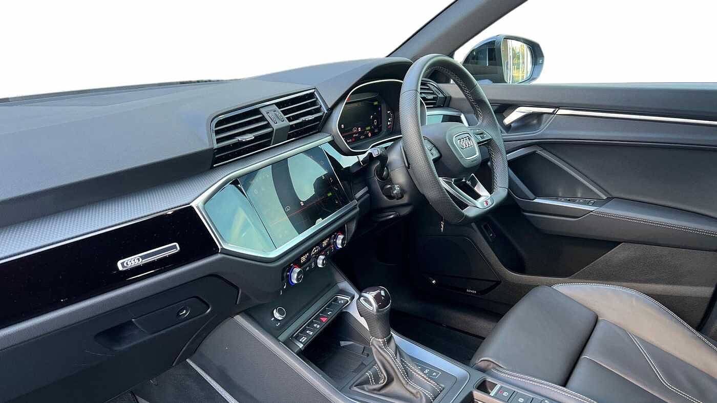 Used Audi Q3 2024 for sale - 76677735: Photo 2