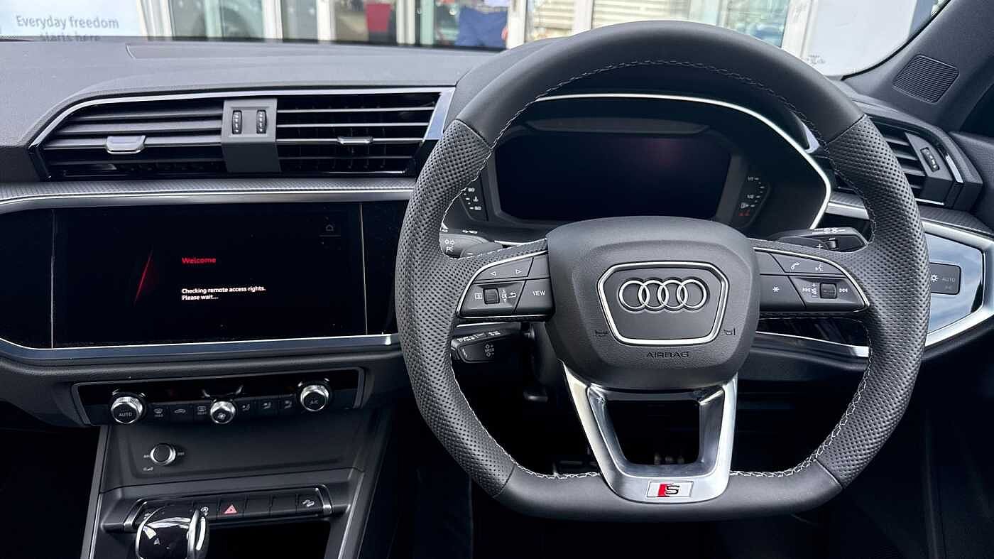 Used Audi Q3 2025 for sale - 76679747: Photo 10