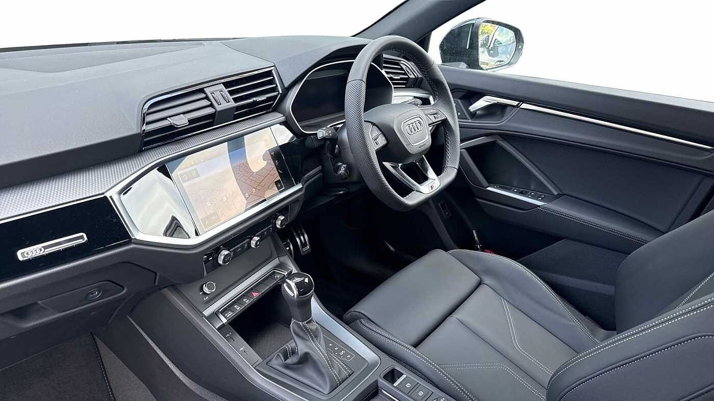 Used Audi Q3 2025 for sale - 76679747: Photo 2