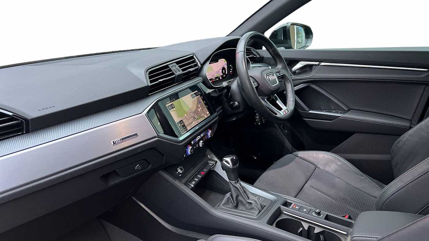 Used Audi Q3 2023 for sale - 77445414: Photo 2