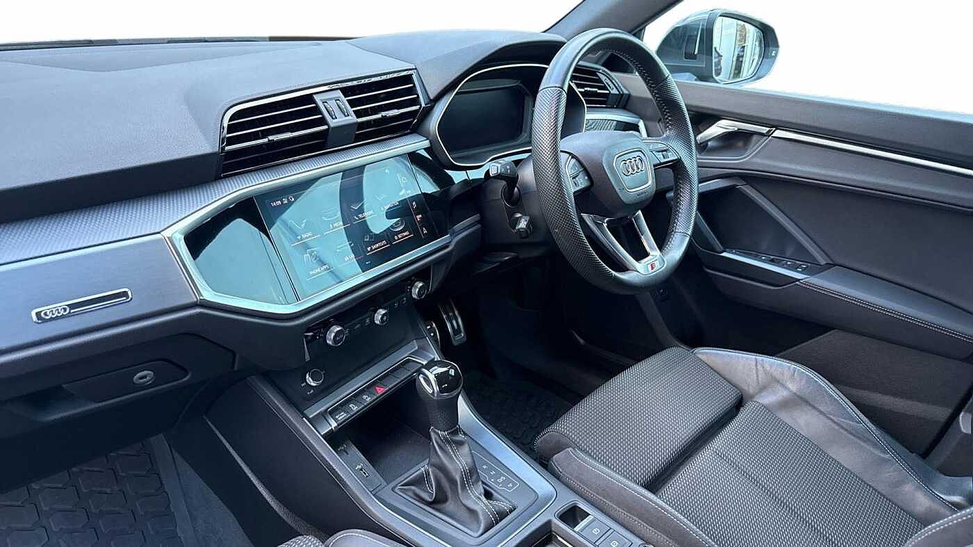 Used Audi Q3 2019 for sale - 76673779: Photo 2