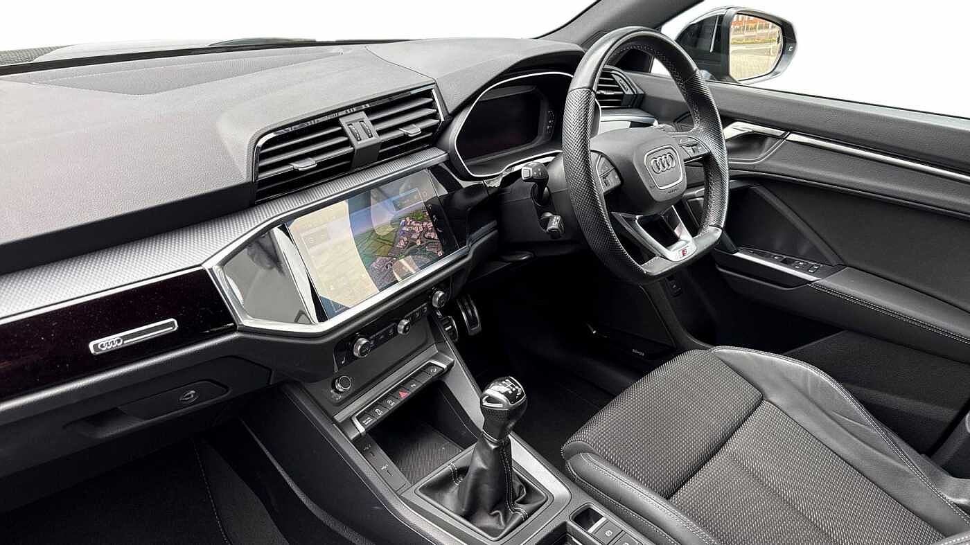 Used Audi Q3 2023 for sale - 76676493: Photo 2