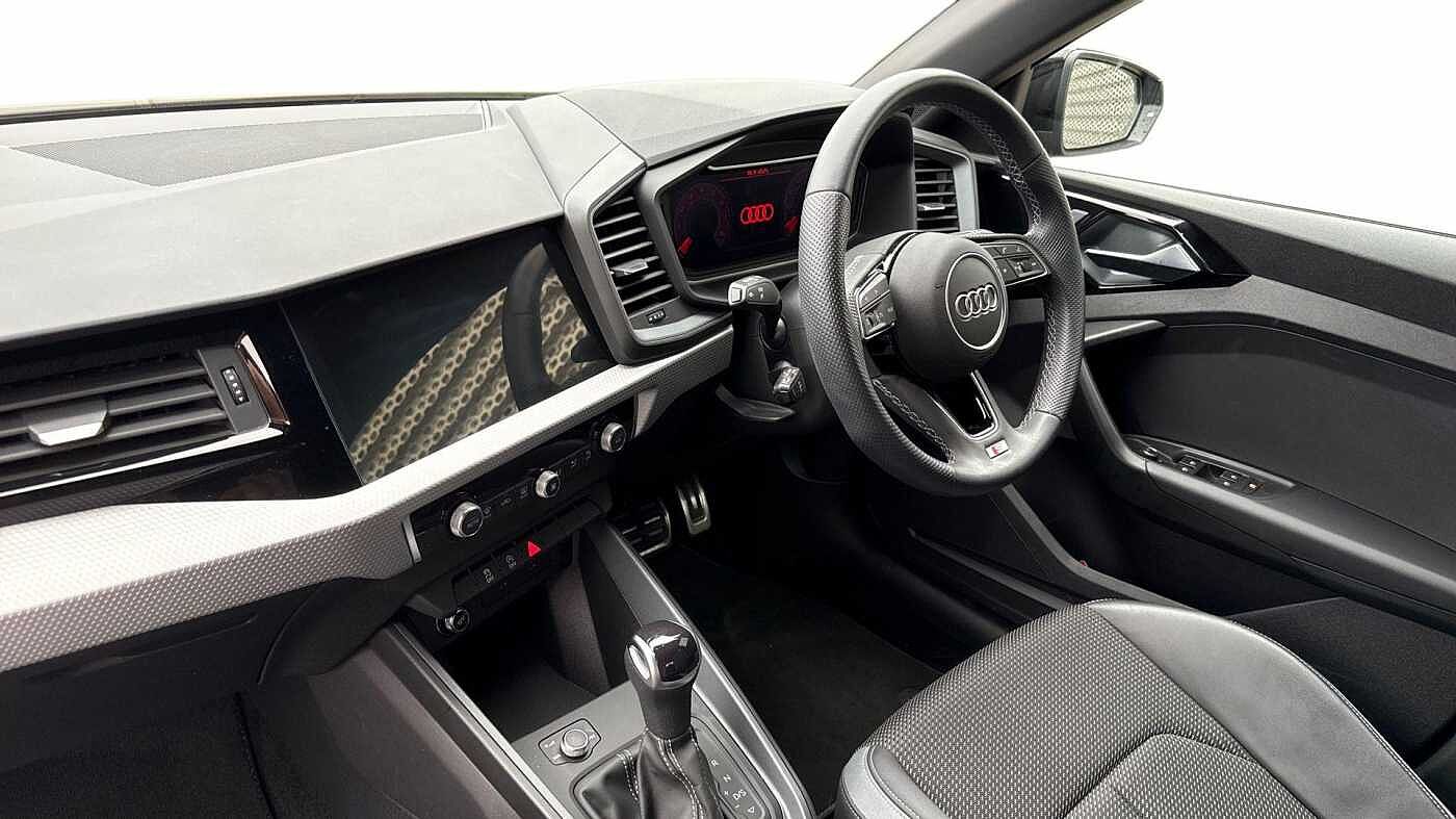 Used Audi A1 2023 for sale - 76676047: Photo 2