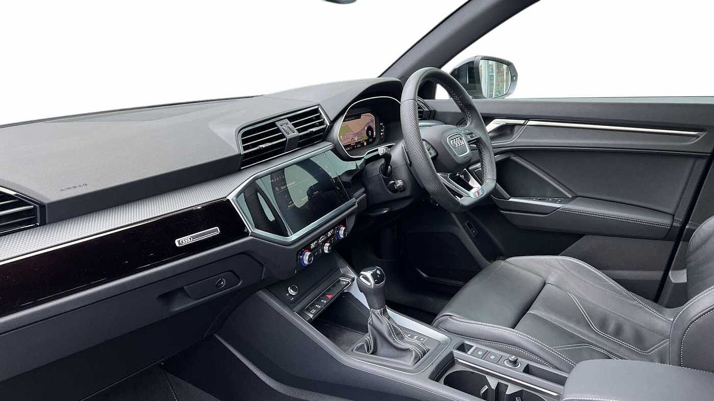 Used Audi Q3 2024 for sale - 77476915: Photo 2