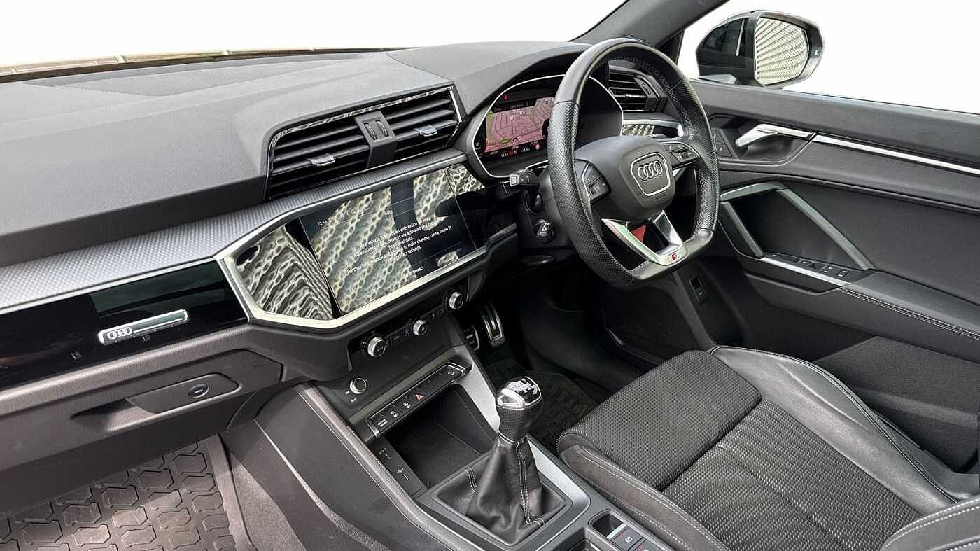 Used Audi Q3 2021 for sale - 76731297: Photo 2