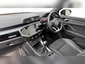 Used Audi Q3 2021 for sale - 76731297: Photo