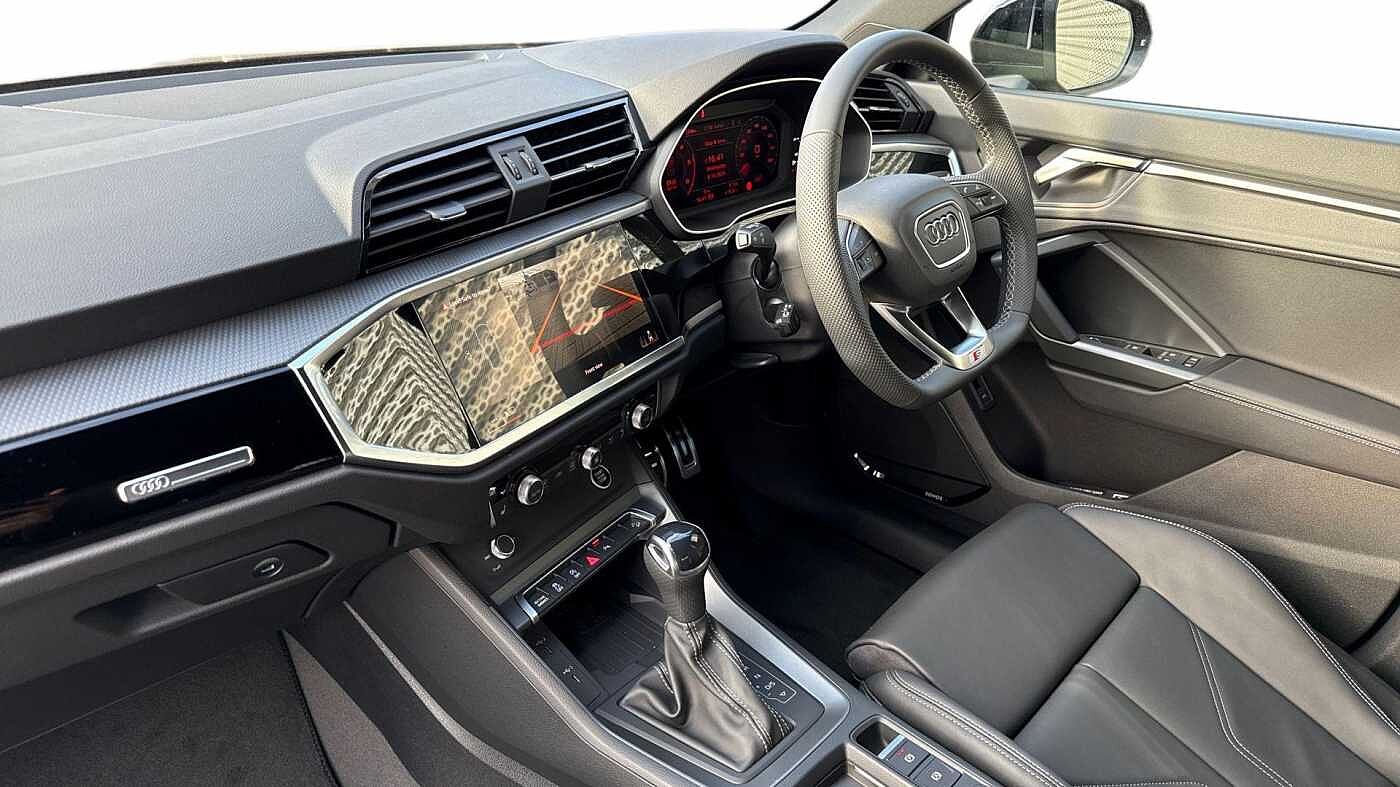 Used Audi Q3 2025 for sale - 76679808: Photo 2