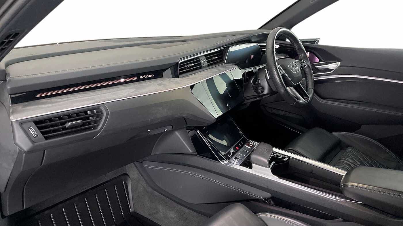 Used Audi e-tron 2021 for sale - 77000822: Photo 2