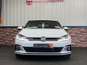 Used Volkswagen Golf 2017 for sale - 78831323: Photo