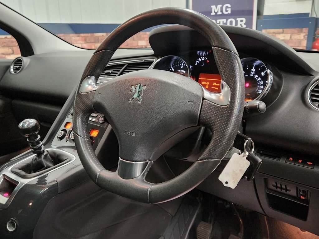 Used Peugeot 5008 2013 for sale - 76333143: Photo 18