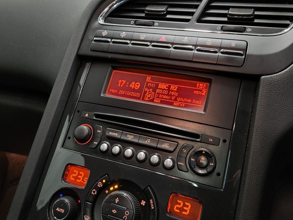 Used Peugeot 5008 2013 for sale - 76333143: Photo 21