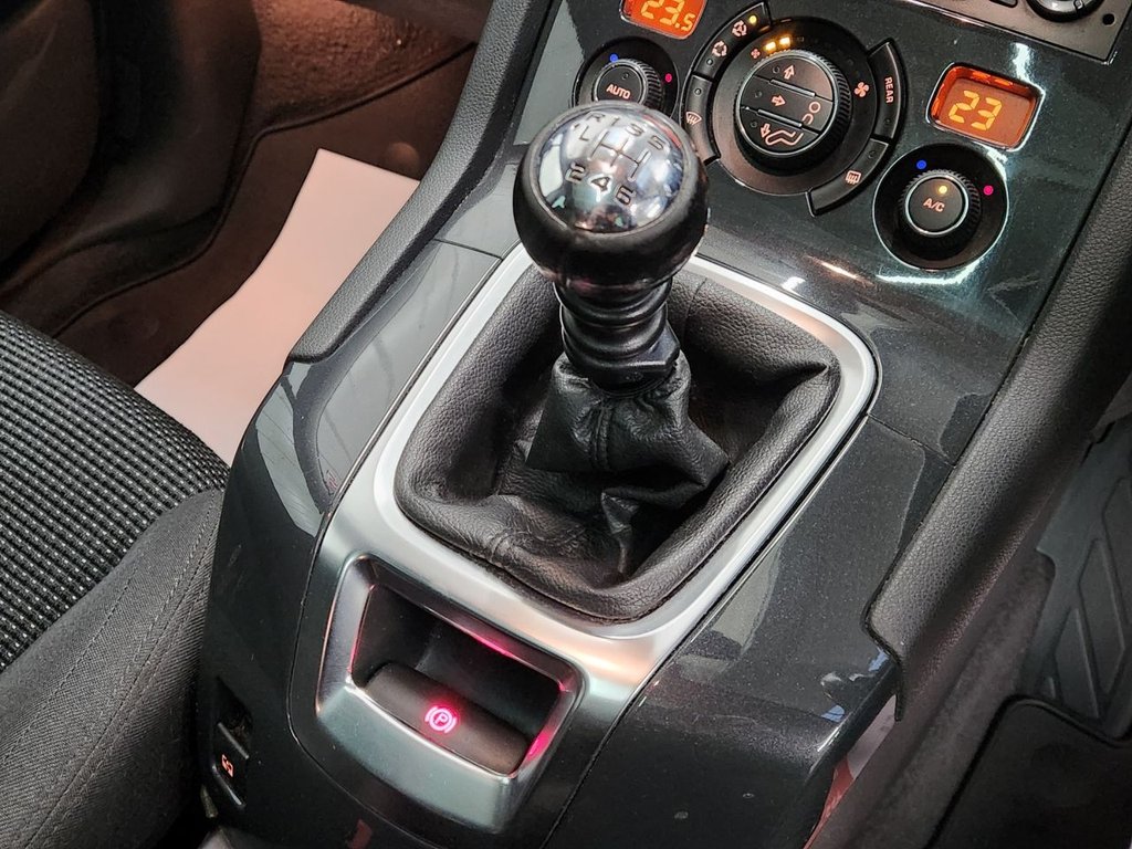 Used Peugeot 5008 2013 for sale - 76333143: Photo 24