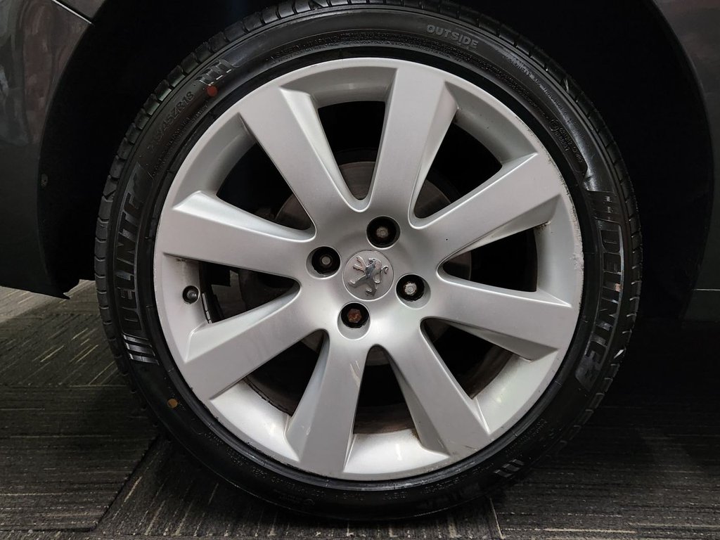 Used Peugeot 5008 2013 for sale - 76333143: Photo 32