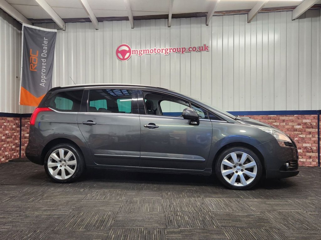 Used Peugeot 5008 2013 for sale - 76333143: Photo 9