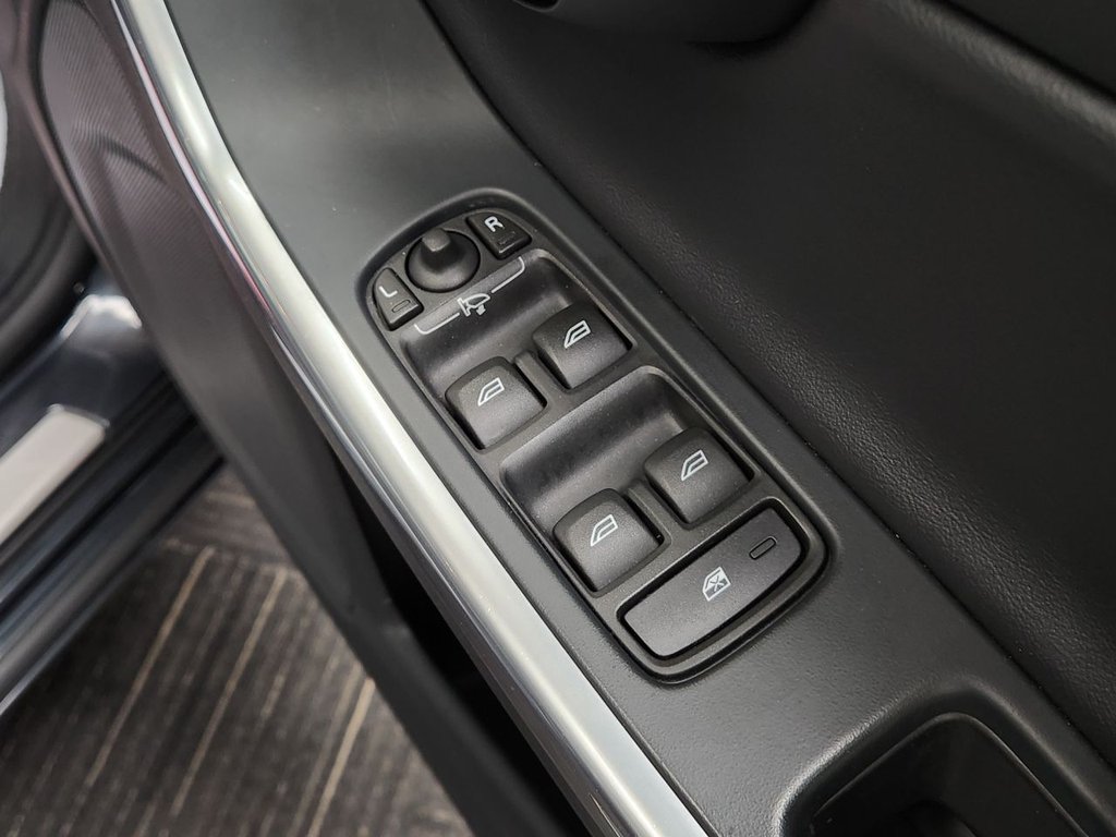 Used Volvo S60 2017 for sale - 76345631: Photo 29