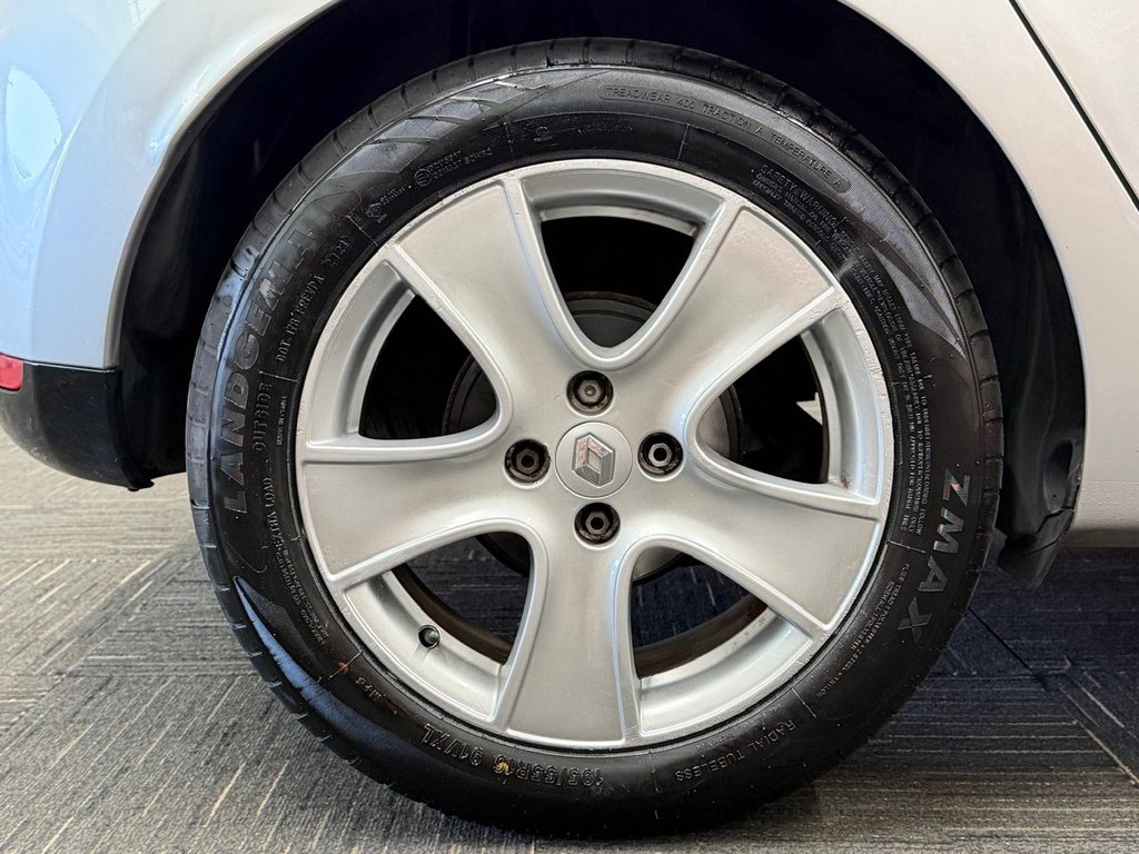 Used Renault Clio 2013 for sale - 76124184: Photo 23