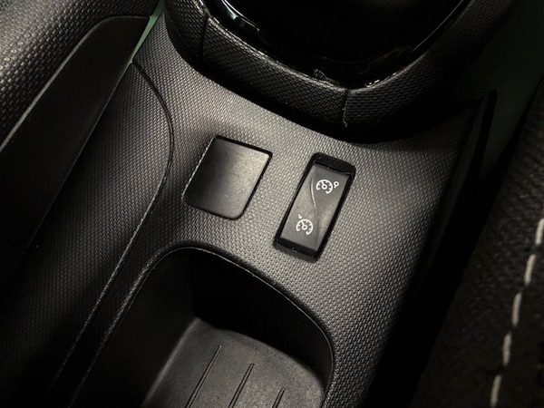 Used Renault Clio 2013 for sale - 76124184: Photo 32