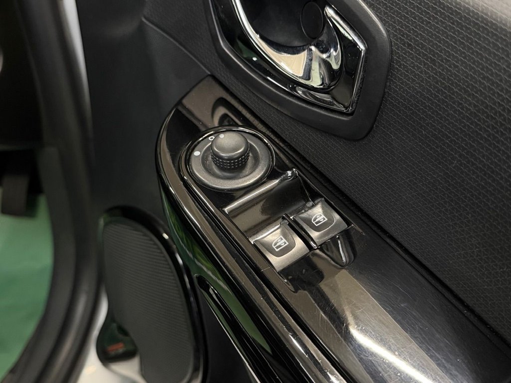 Used Renault Clio 2013 for sale - 76124184: Photo 34