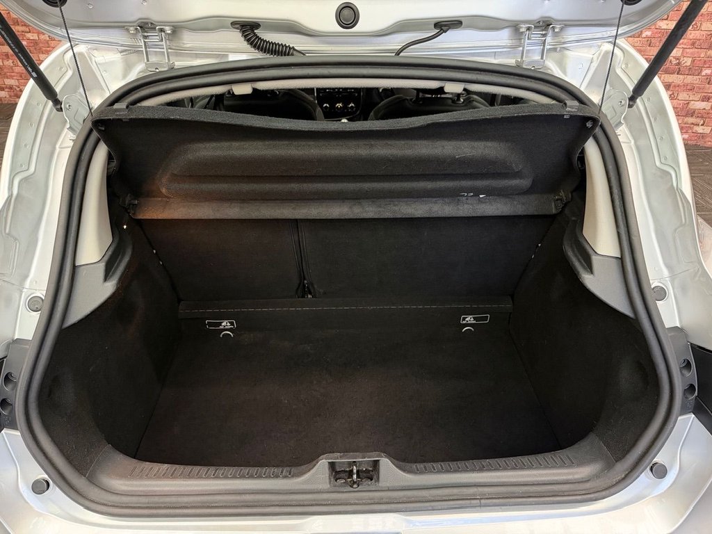 Used Renault Clio 2013 for sale - 76124184: Photo 35