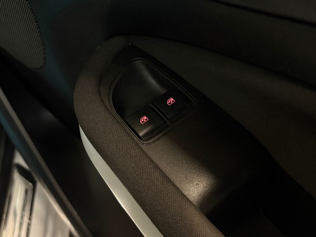 Used Vauxhall ADAM 2014 for sale - 77820809: Photo 25