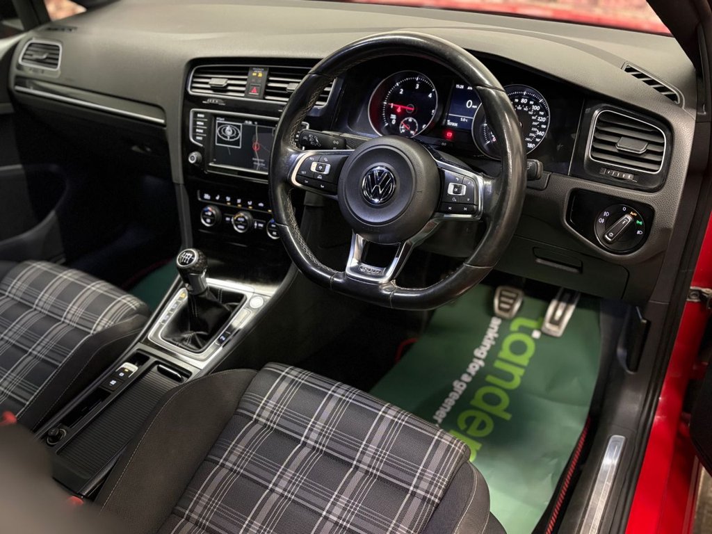 Used Volkswagen Golf 2015 for sale - 77368940: Photo 7