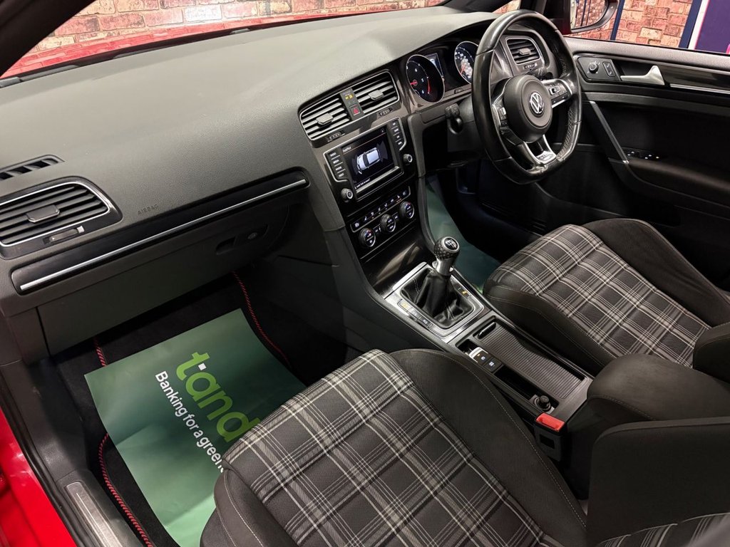 Used Volkswagen Golf 2015 for sale - 77368940: Photo 9