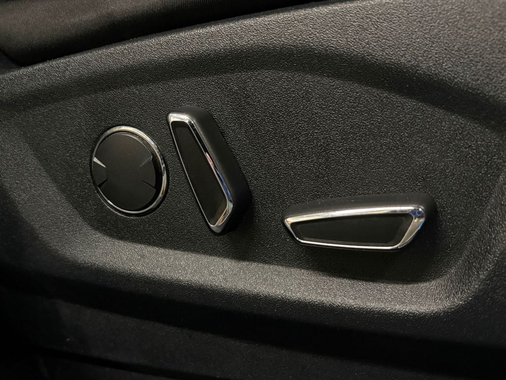 Used Ford Edge 2017 for sale - 77037701: Photo 32