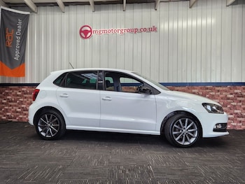 Used Volkswagen Polo 2015 for sale - 75727234: Photo