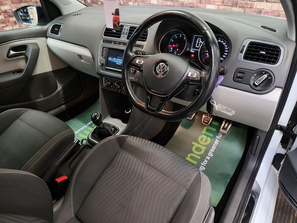Used Volkswagen Polo 2015 for sale - 75727234: Photo 6