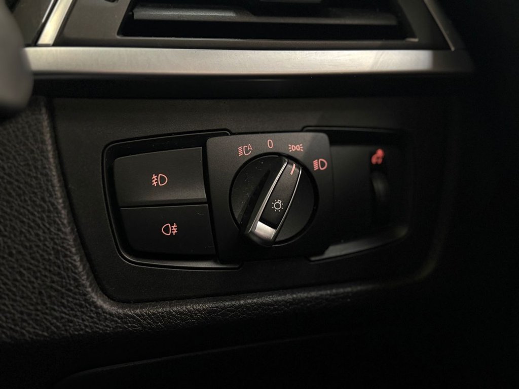 Used BMW 3 Series 2018 for sale - 77546896: Photo 31