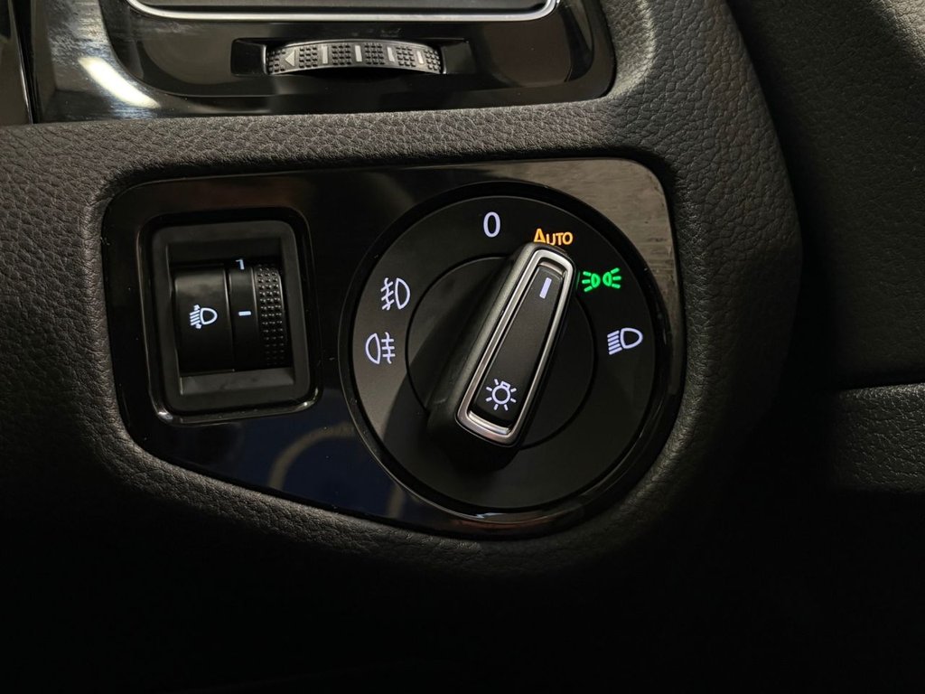 Used Volkswagen Golf 2013 for sale - 77534420: Photo 28