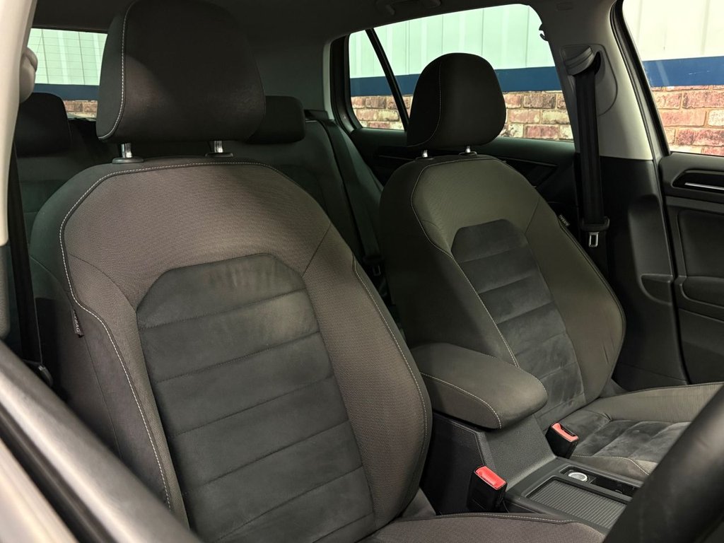 Used Volkswagen Golf 2013 for sale - 77534420: Photo 31