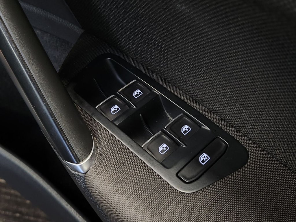 Used Volkswagen Golf 2018 for sale - 76985722: Photo 32