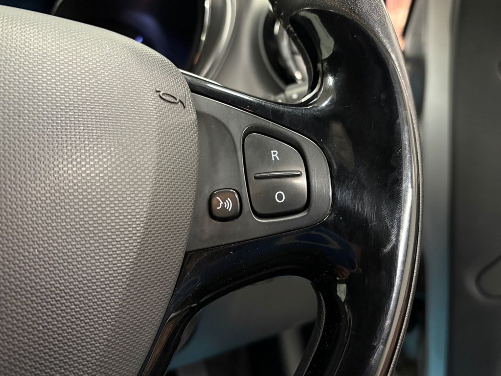 Used Renault Captur 2015 for sale - 77399881: Photo 21