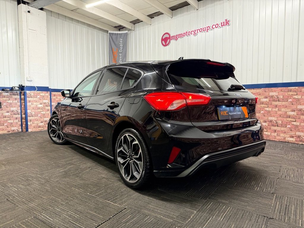 Used Ford Focus 2019 for sale - 76986318: Photo 3