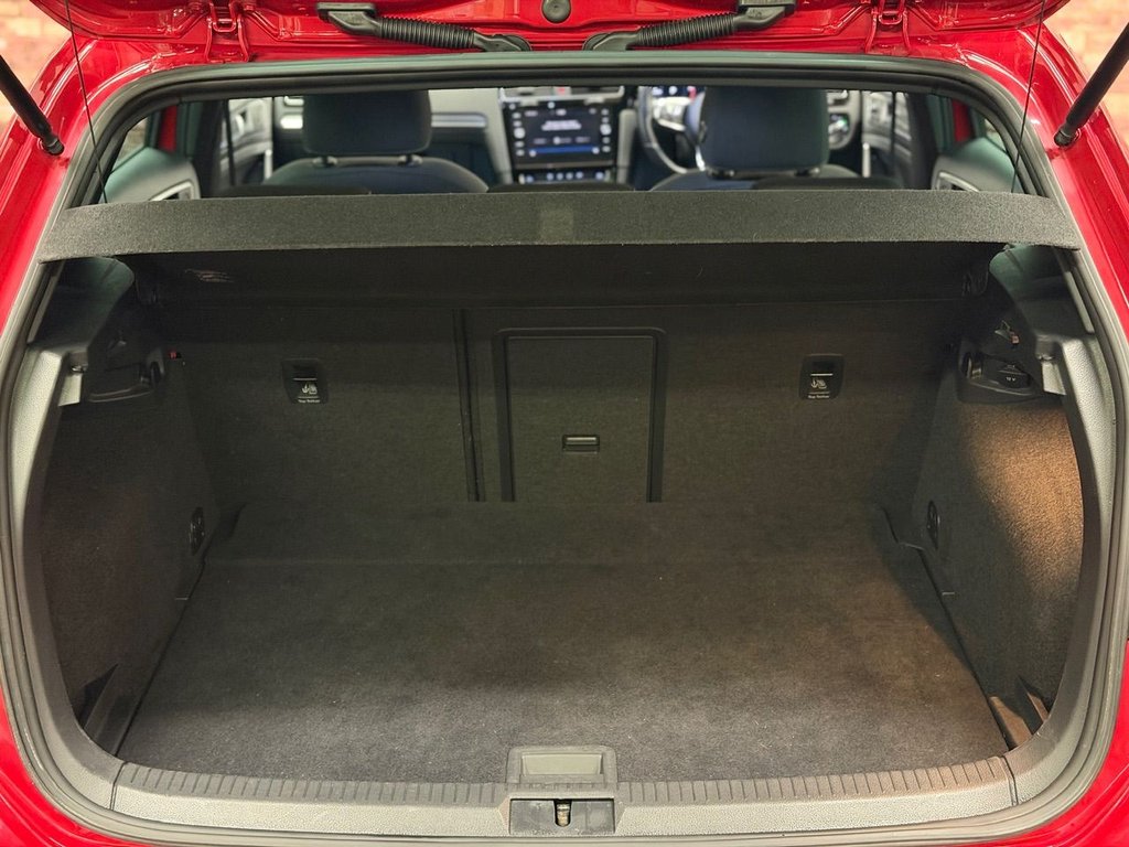 Used Volkswagen Golf 2018 for sale - 76941564: Photo 16