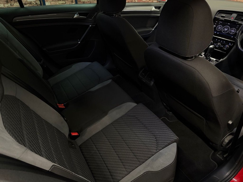 Used Volkswagen Golf 2018 for sale - 76941564: Photo 19