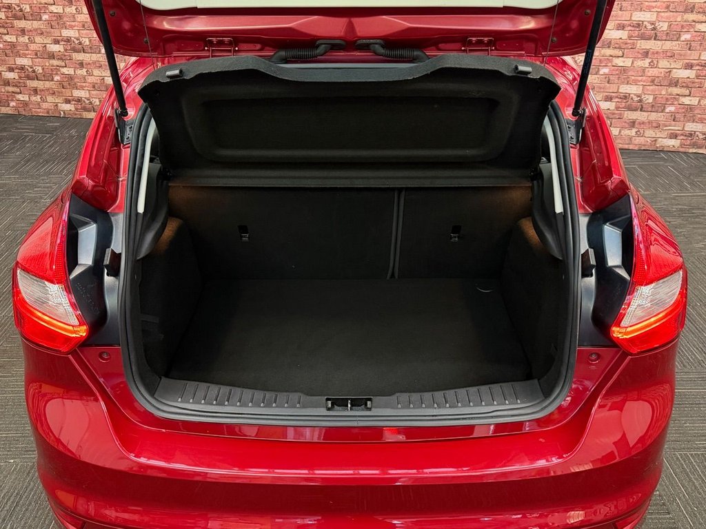 Used Ford Focus 2012 for sale - 76941645: Photo 20