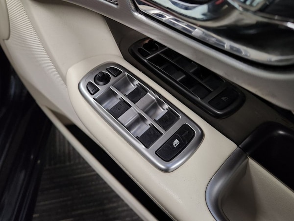 Used Jaguar XF 2015 for sale - 76303501: Photo 28