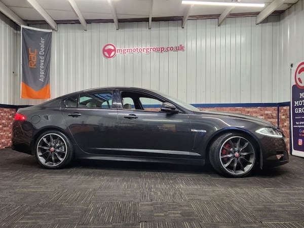 Used Jaguar XF 2015 for sale - 76303501: Photo 2