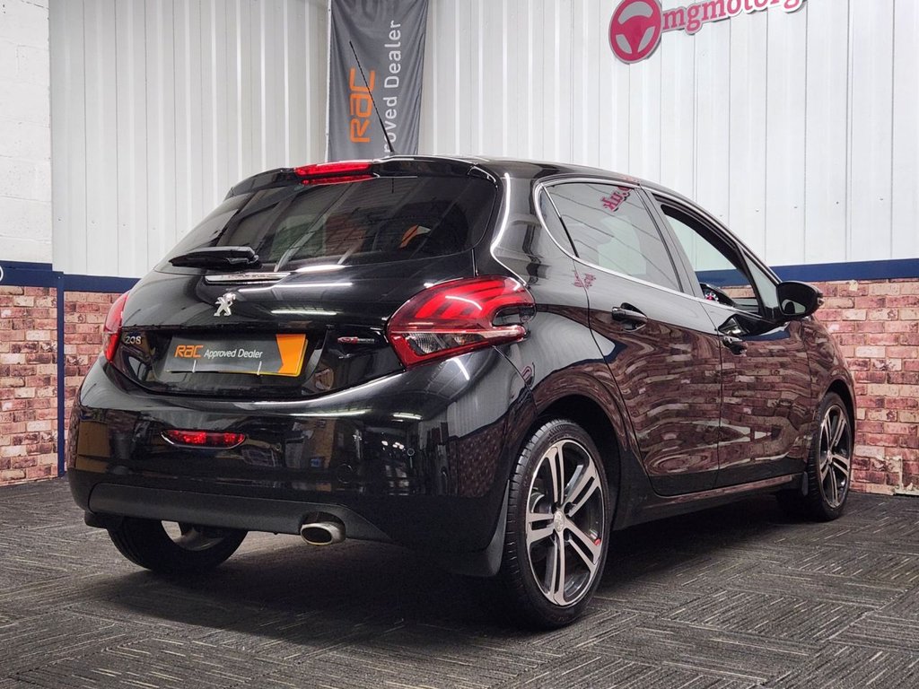 Used Peugeot 208 2018 for sale - 76768186: Photo 17