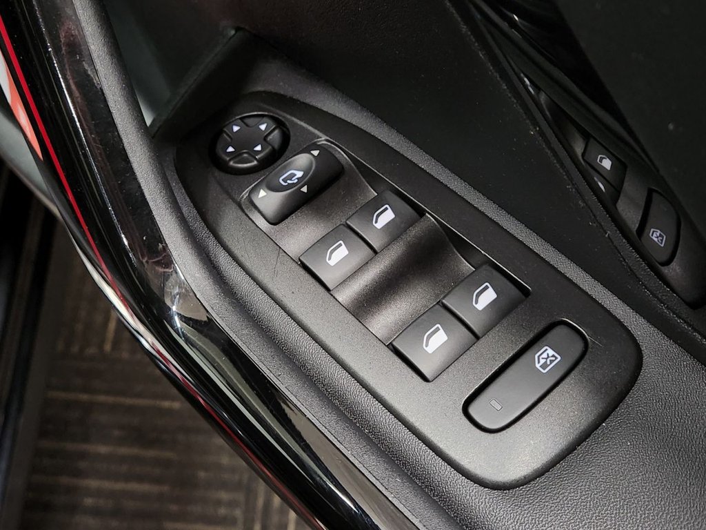 Used Peugeot 208 2018 for sale - 76768186: Photo 27