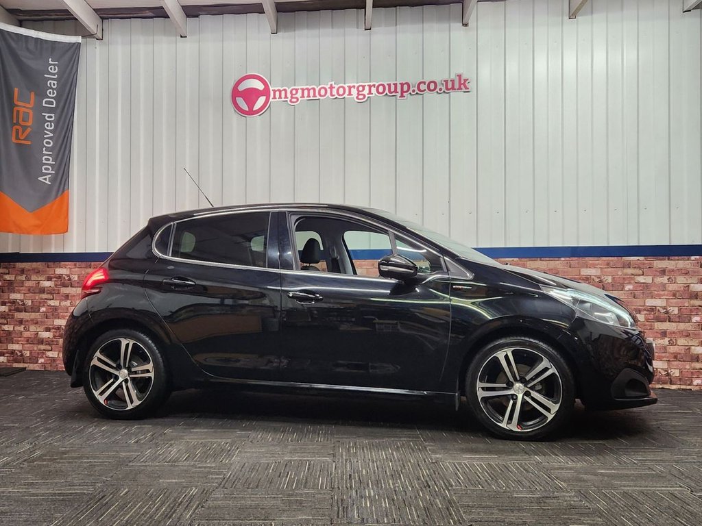 Used Peugeot 208 2018 for sale - 76768186: Photo 9