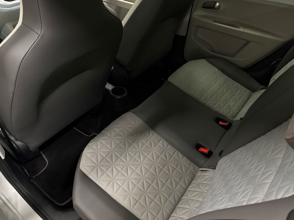 Used Volkswagen up! 2017 for sale - 77211963: Photo 28