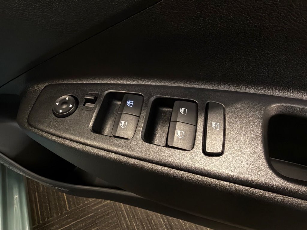 Used Hyundai i10 2023 for sale - 76941566: Photo 35